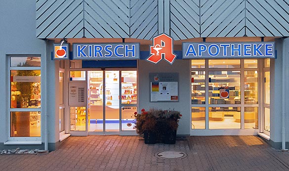 Apotheke bei Nacht